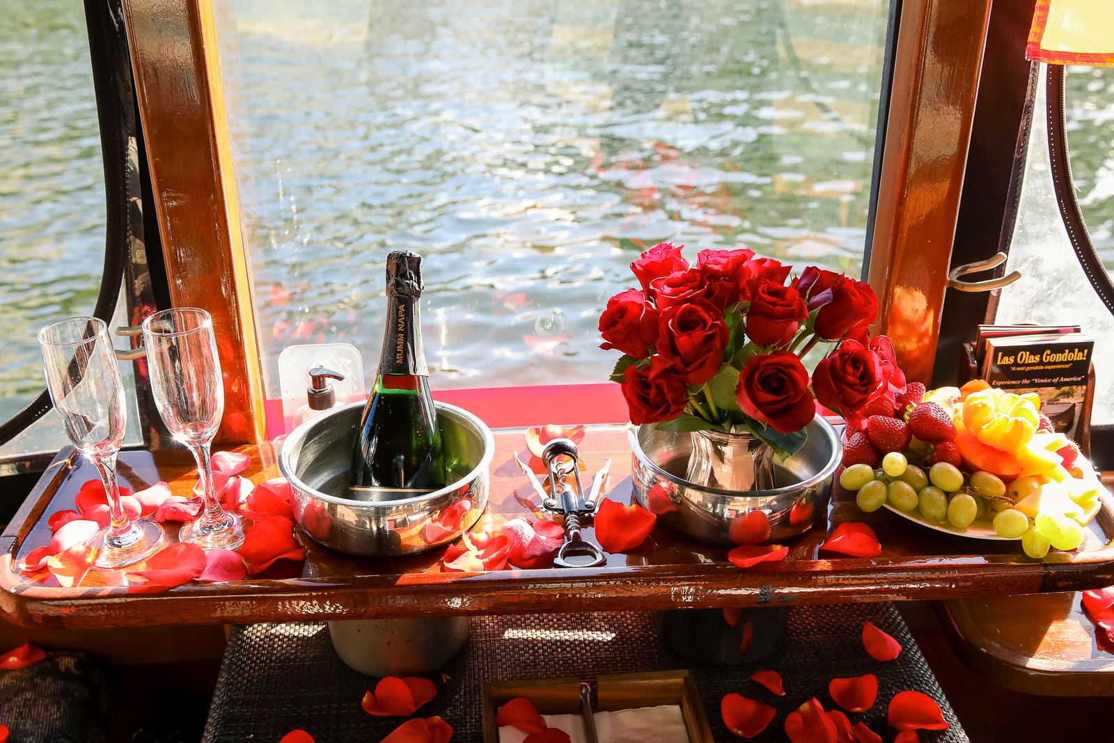 Gondola ride Bellini, proposal setup by Cloud Nine